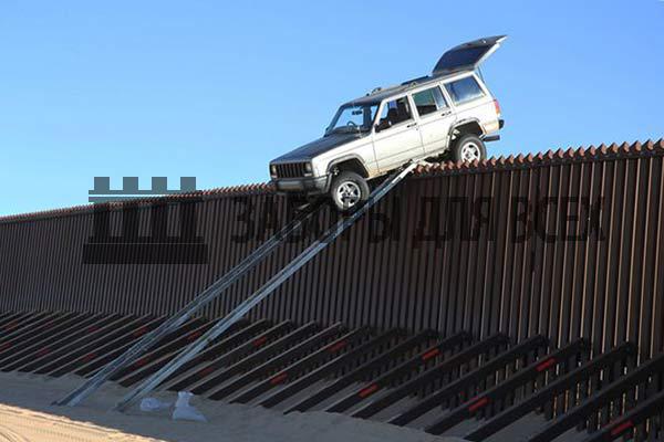 Джип на границе Мексики и США